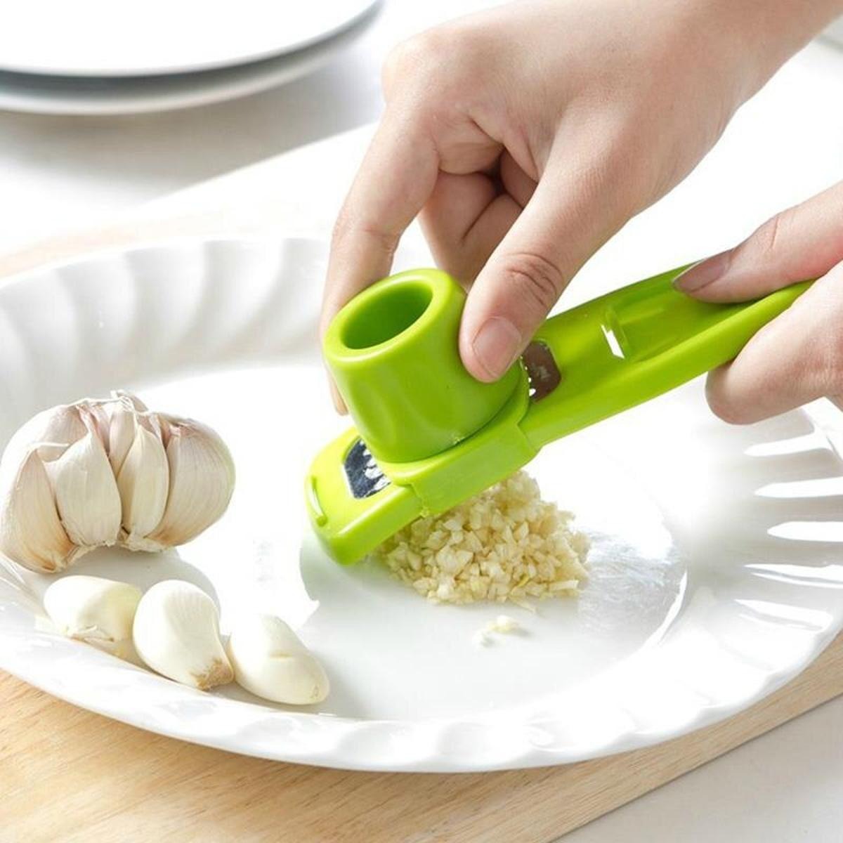 Garlic Ginger Grinding Tools Crusher Chopper Kitchen Gadget